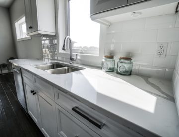 kitchen-backsplash-installation